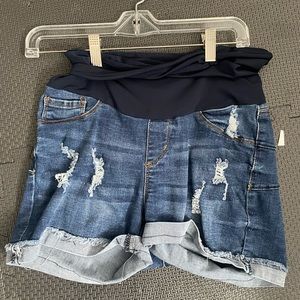 S.O.N.G maternity shorts size small